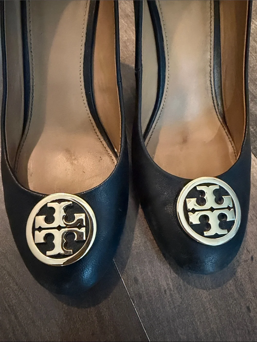 Tory Burch Sally Wedge Pump Black Leather Logo Round-Toe Flats Size 8 - Picture 7 of 8